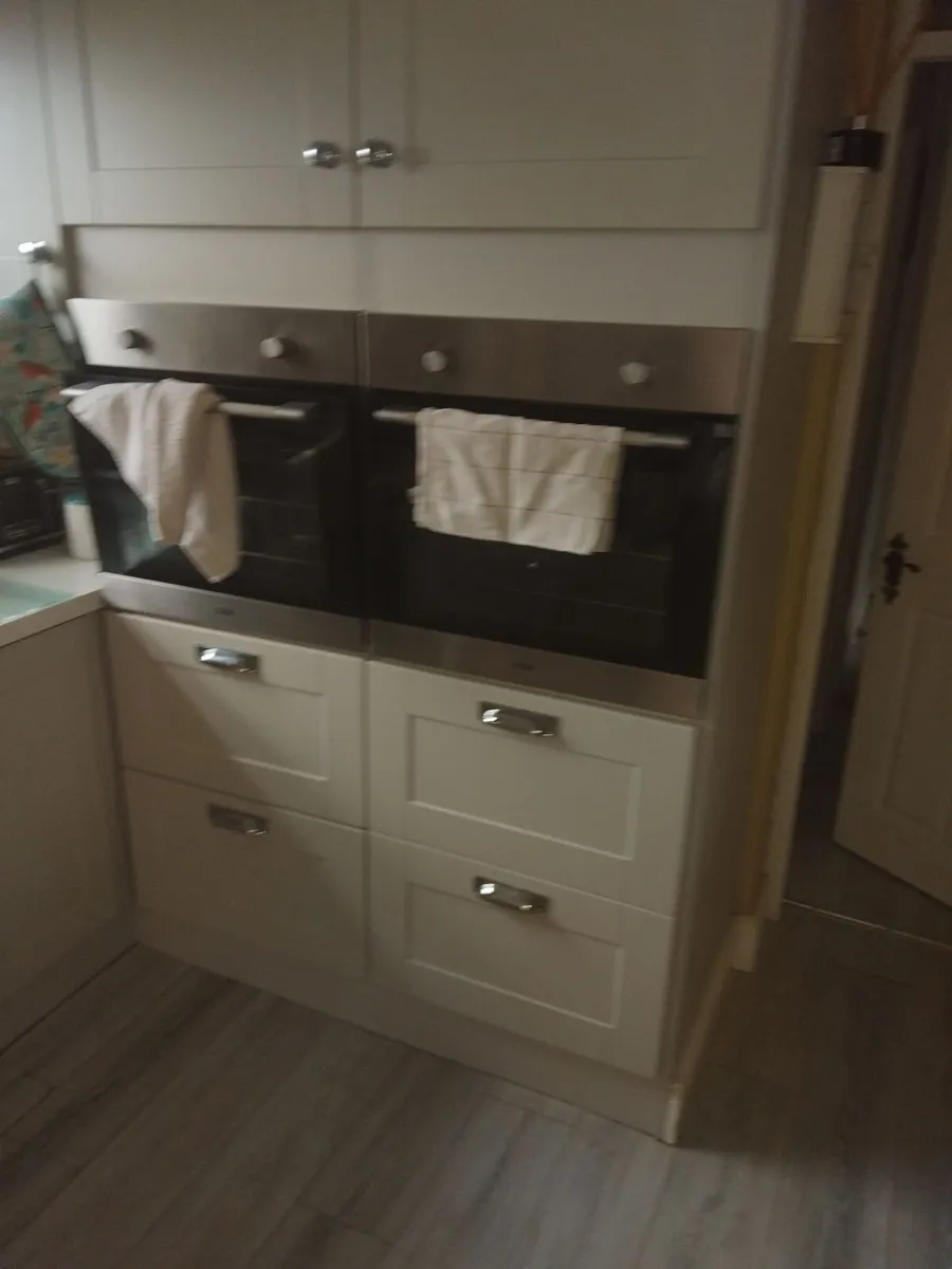 Kitchen press. - Image 4