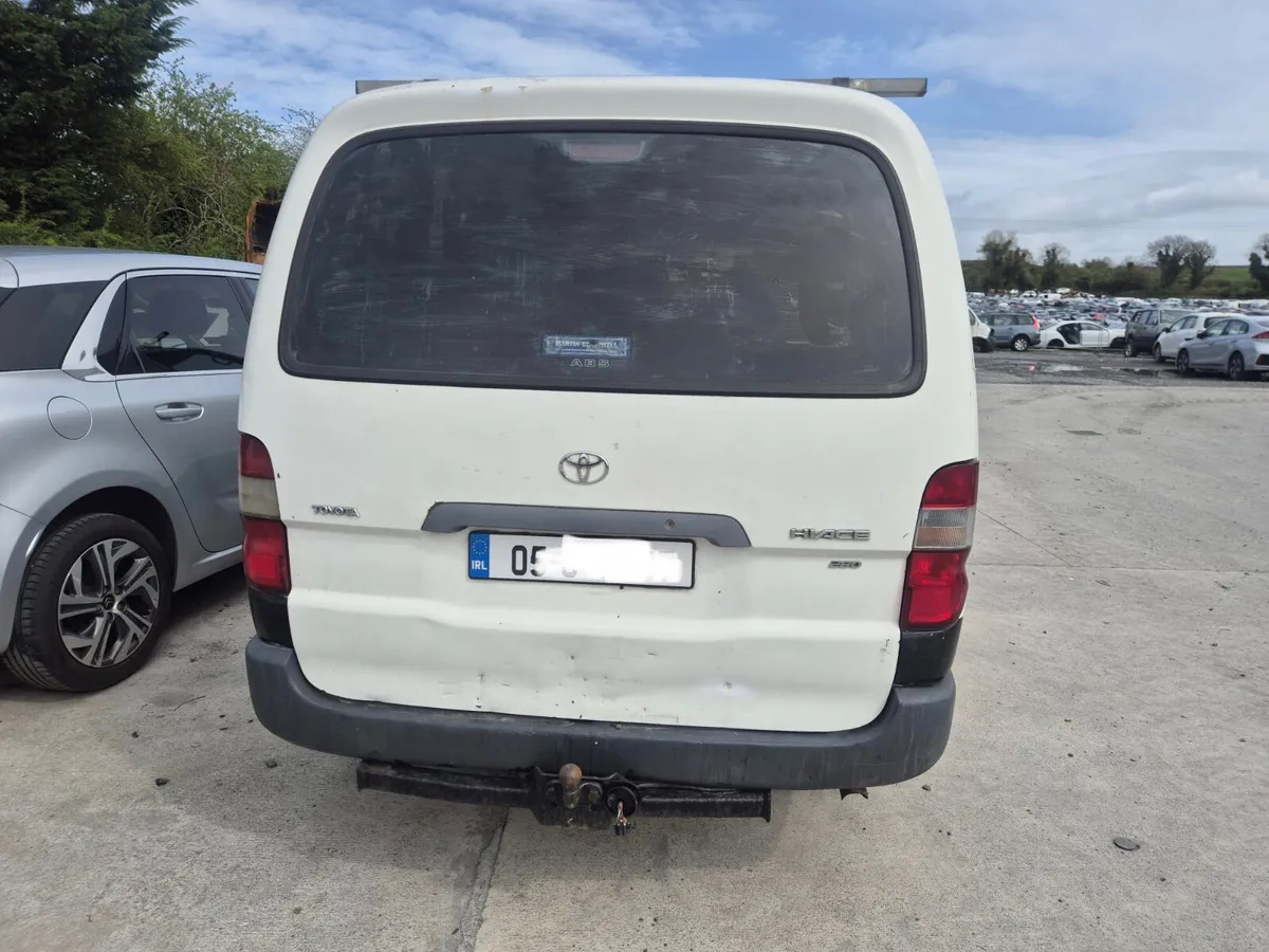 2005 Toyota Hiace *For Parts* - Image 3