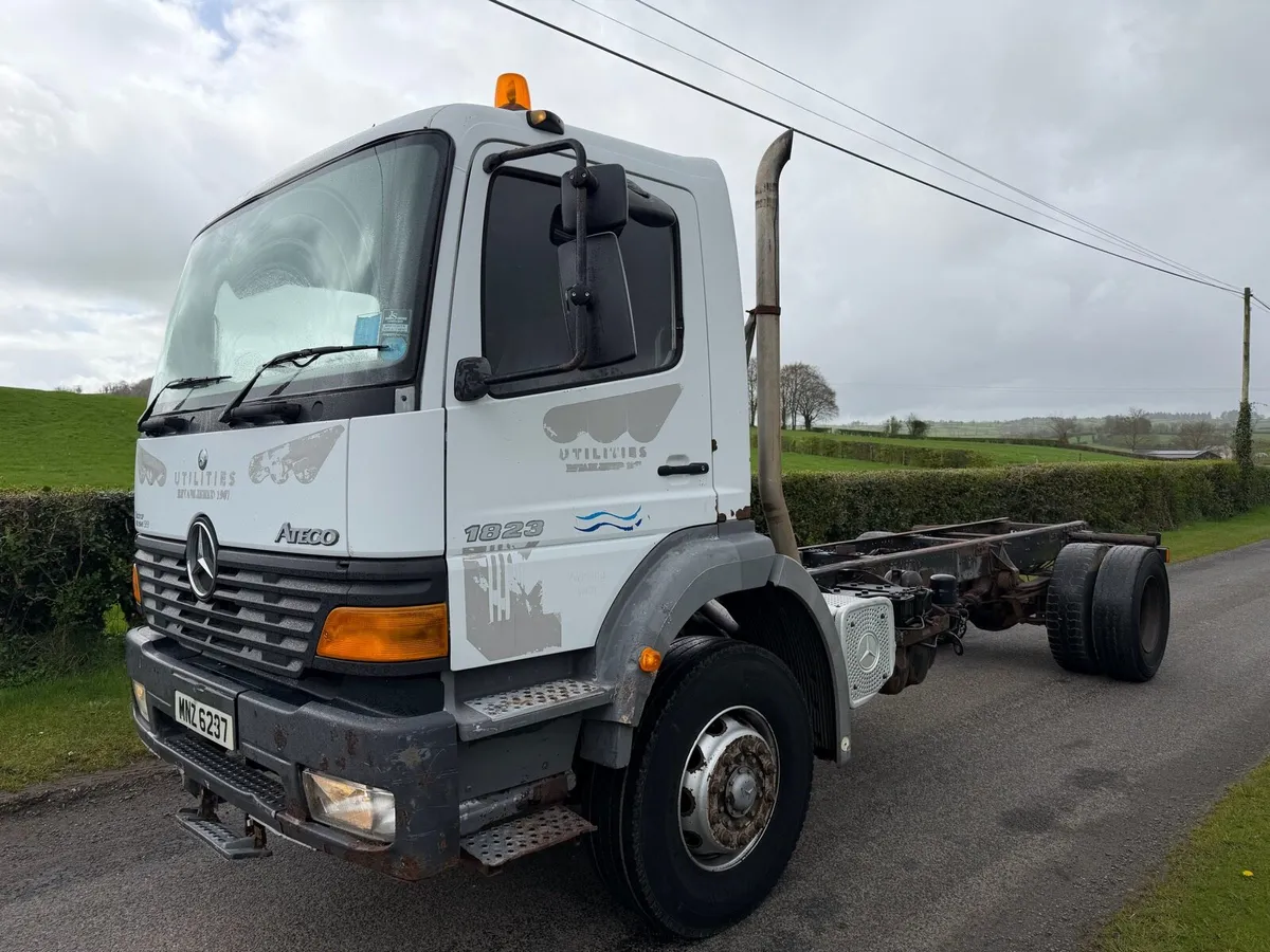 Mercedes 1823 - Image 2