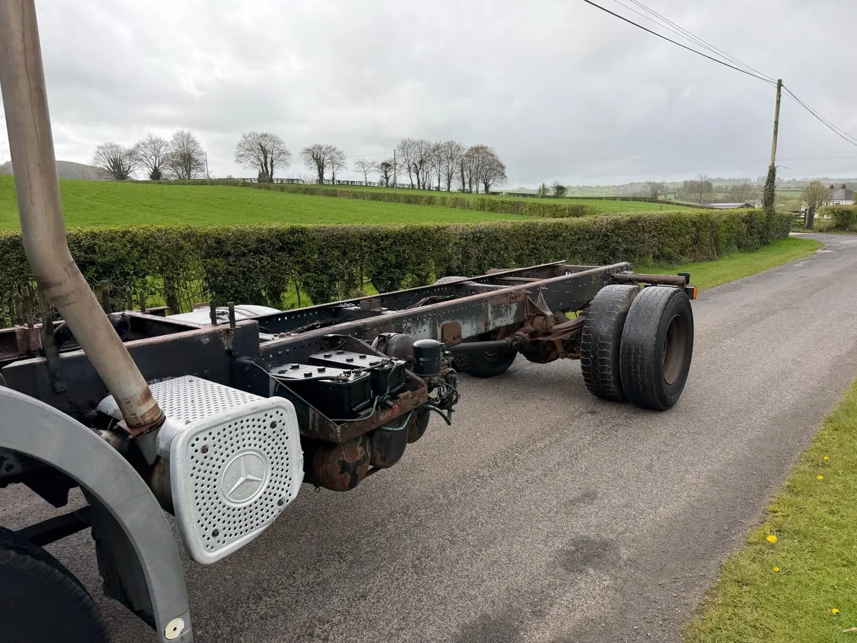 Mercedes 1823 - Image 3