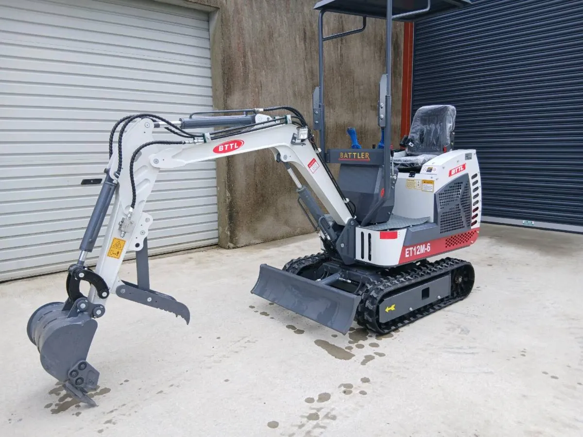 New 1.2 mini digger - Image 2