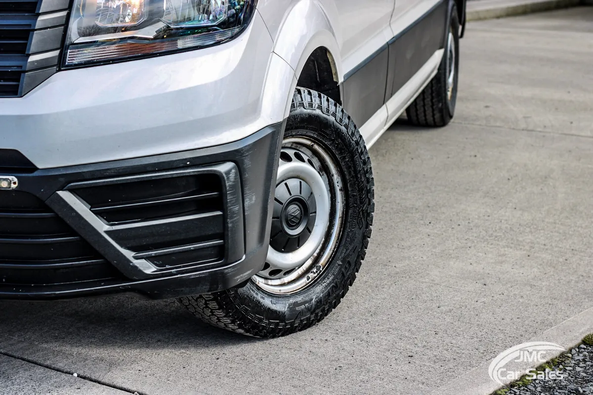 2018 VOLKSWAGEN CRAFTER MWB - Image 2