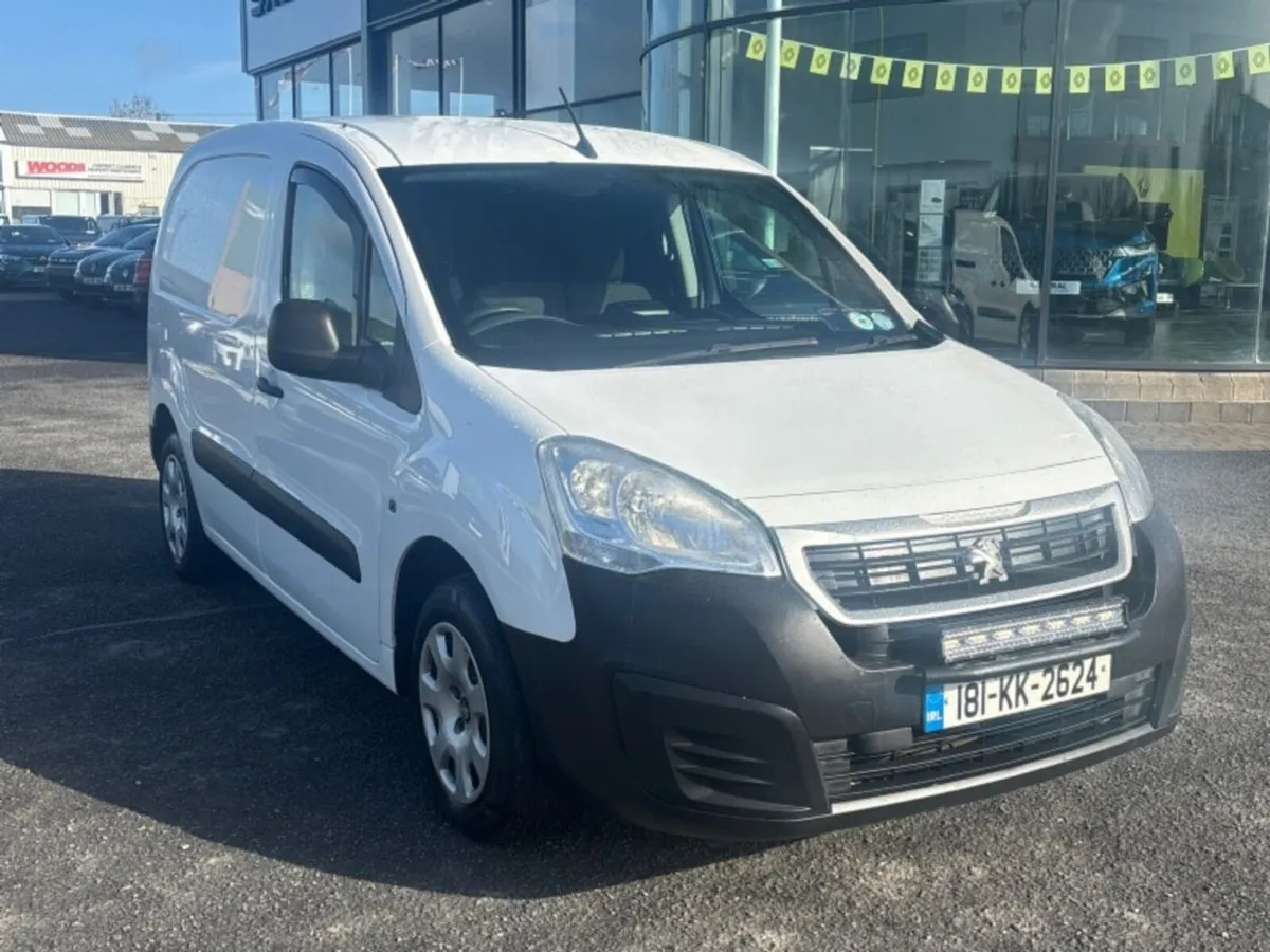 Peugeot Partner PROFESSIONAL 3 SEATER - Image 1