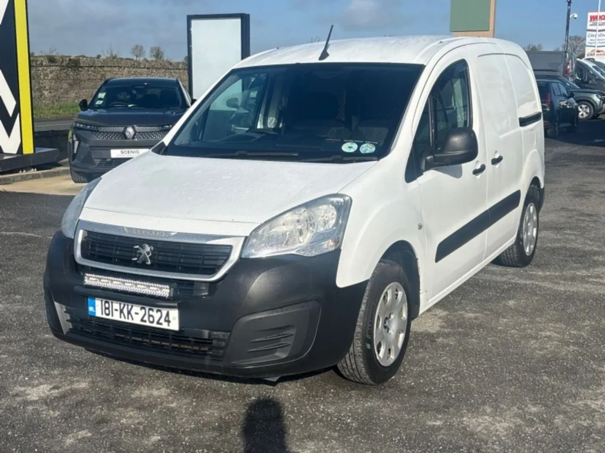 Peugeot Partner PROFESSIONAL 3 SEATER - Image 3