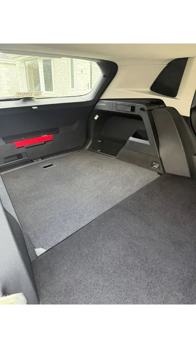 251 VW TIGUAN COMMERCIAL - Image 4