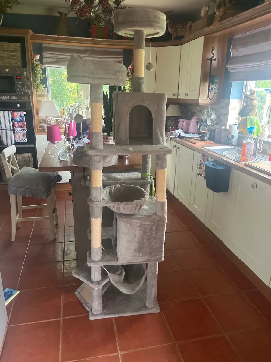Cat tree - Image 2