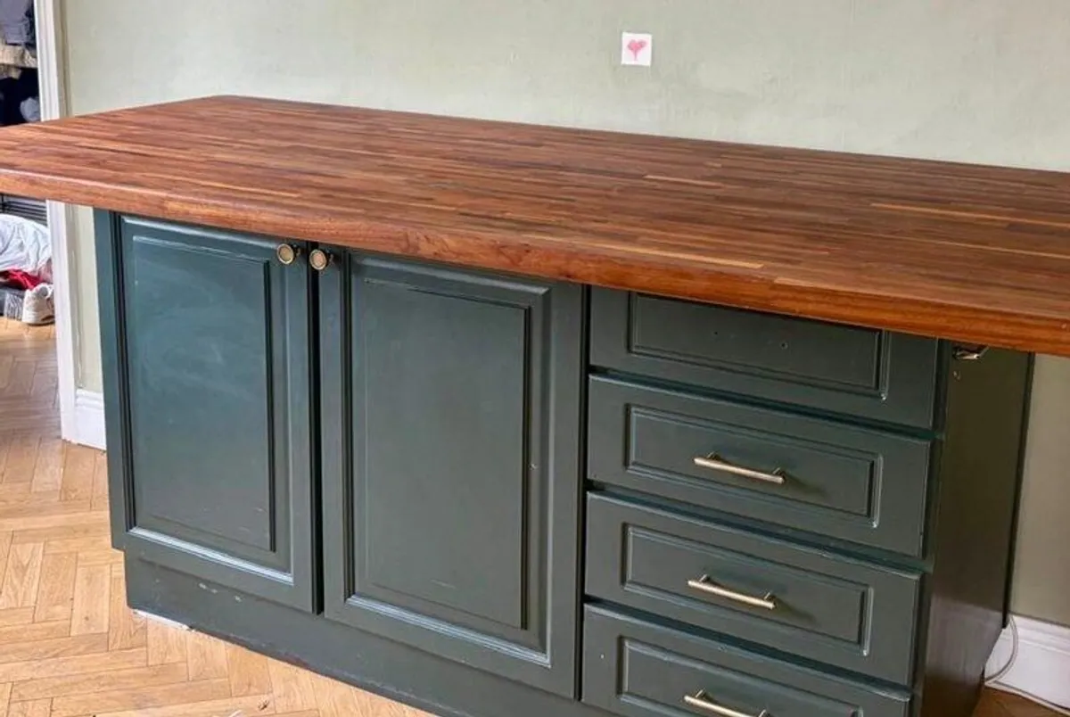 Kitchen island - Image 3