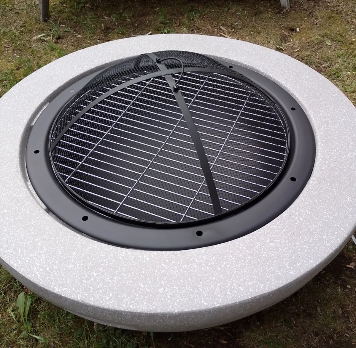 Large marble effect firepit - Image 3