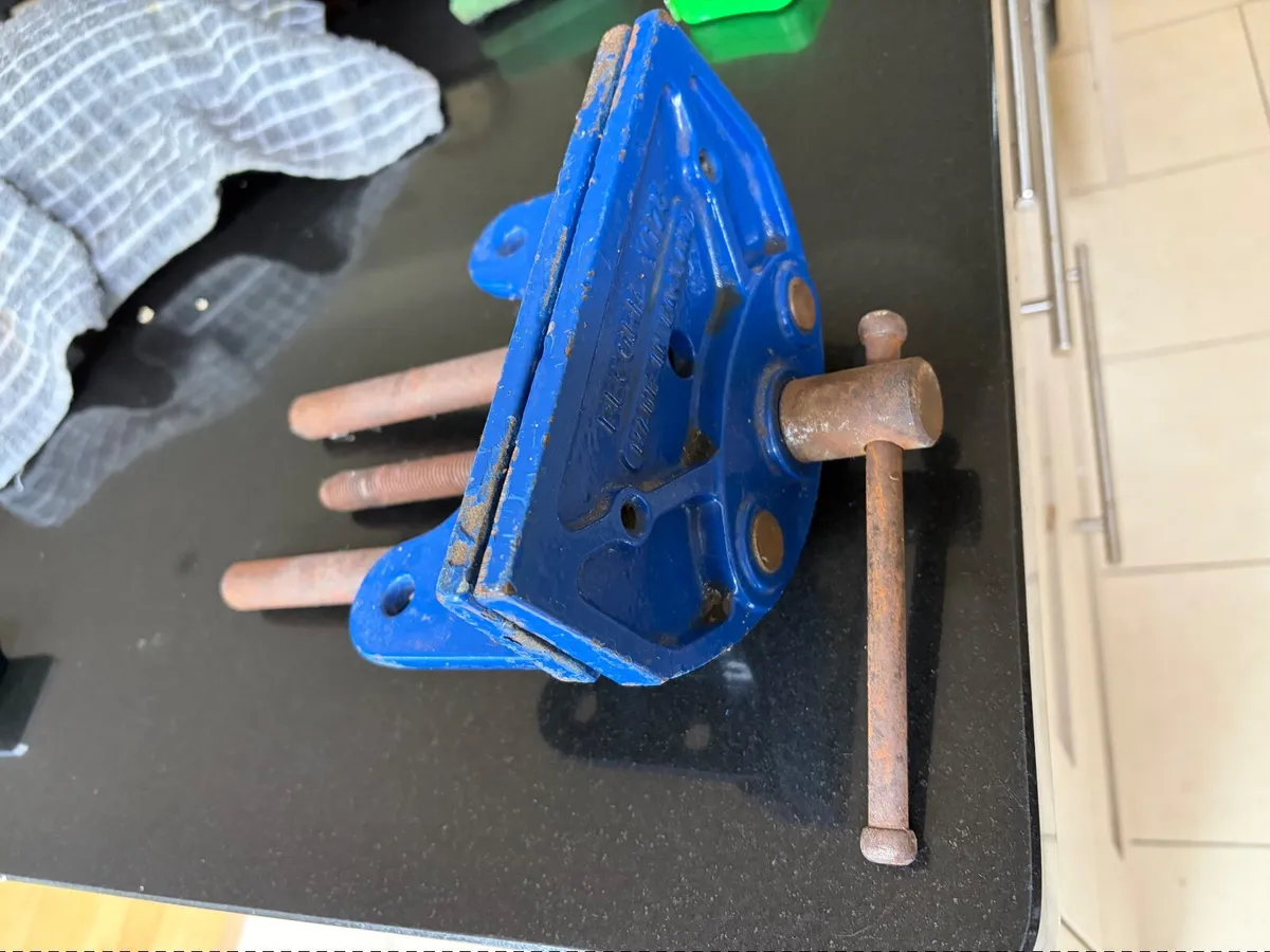 Bench vice 7.5” - Image 1