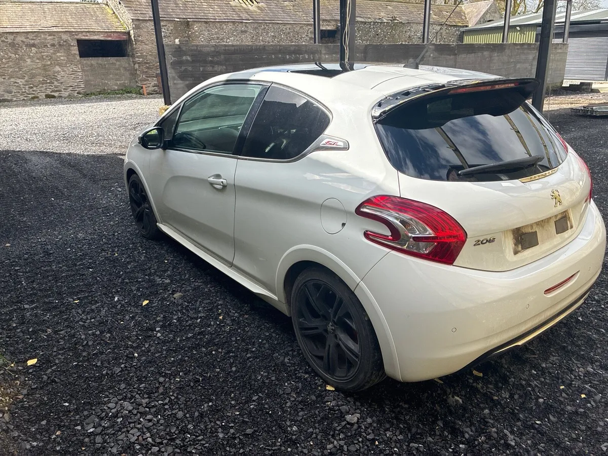 Peugeot 208 gti - Image 3
