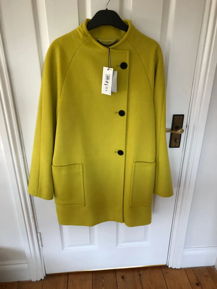 Ladies 3/4 length Wool M&S coat BRAND NEW - Image 2