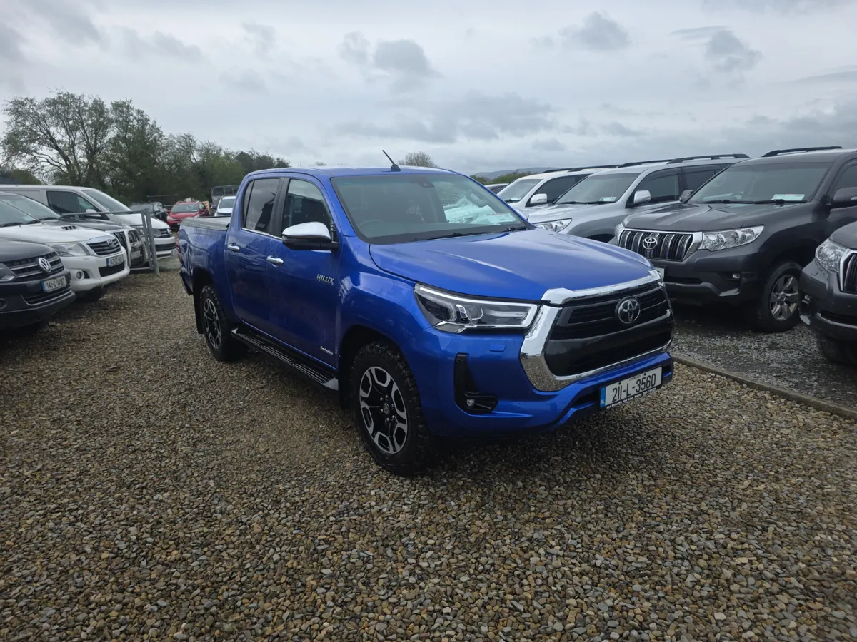 Toyota Hilux 2.4 Invincible - Image 2