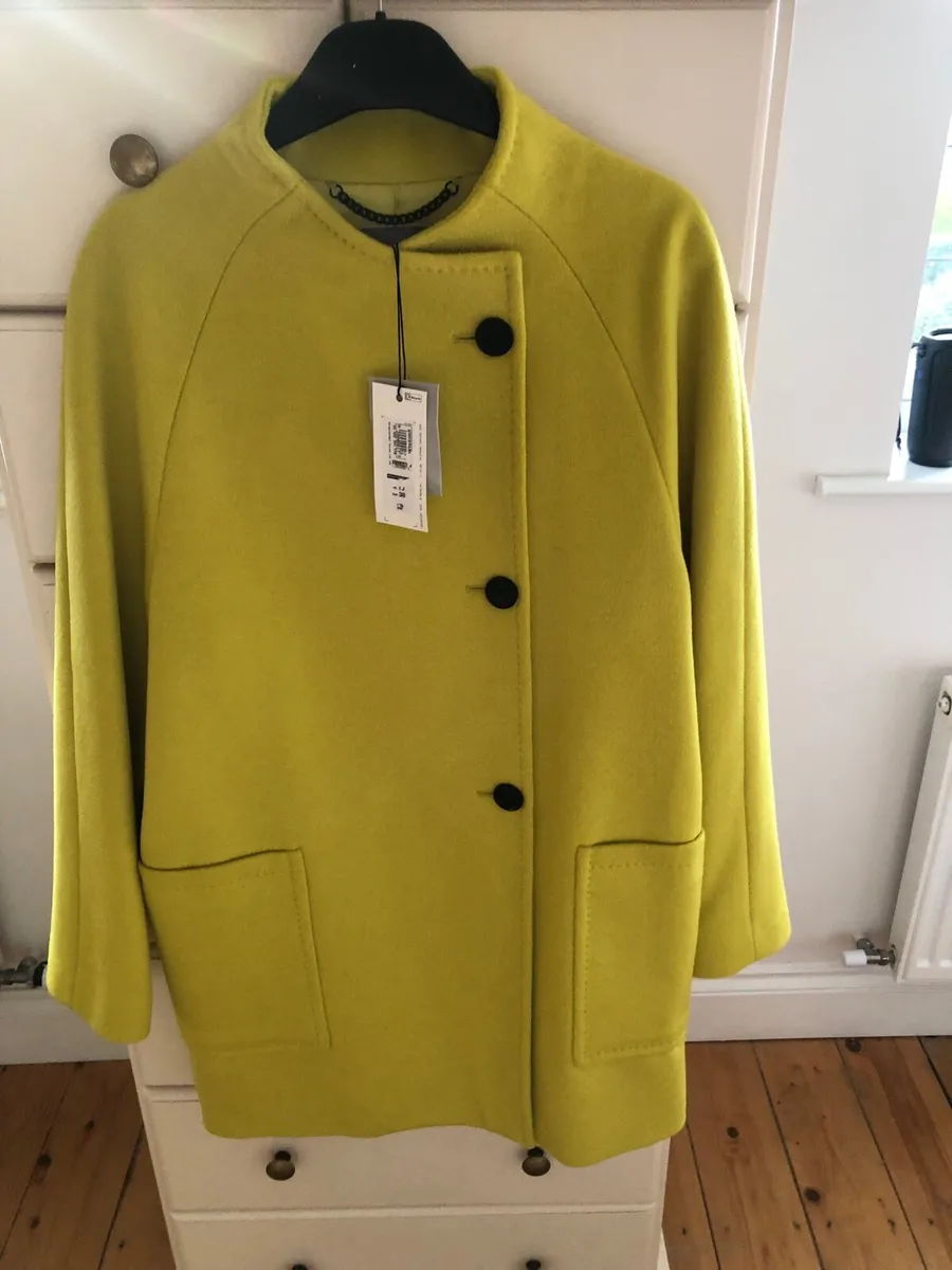 Ladies 3/4 length Wool M&S coat BRAND NEW - Image 4