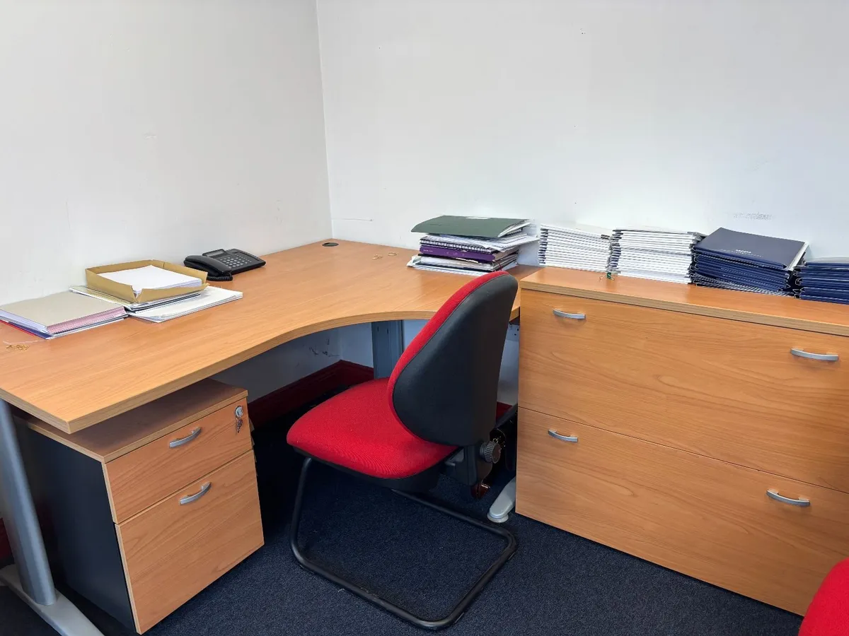 Office furniture - Image 3