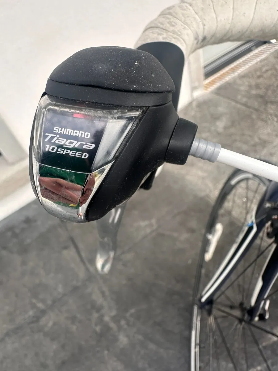 Trek 1.5 Road Bike - Image 4