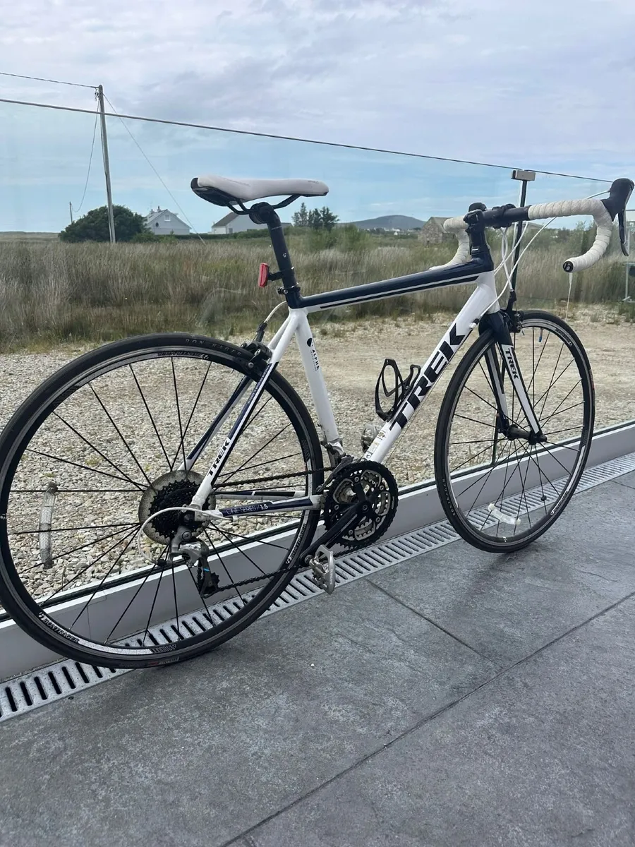 Trek 1.5 Road Bike - Image 3