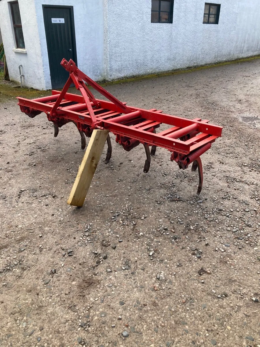 Heavy duty spring tine grubber - Image 3
