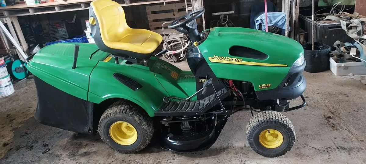 Ride on lawnmower - Image 2