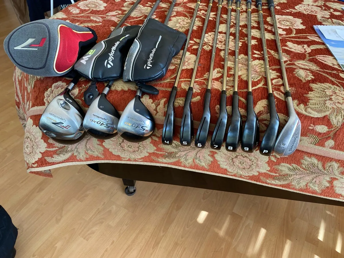 Taylormade* set of clubs - Image 1