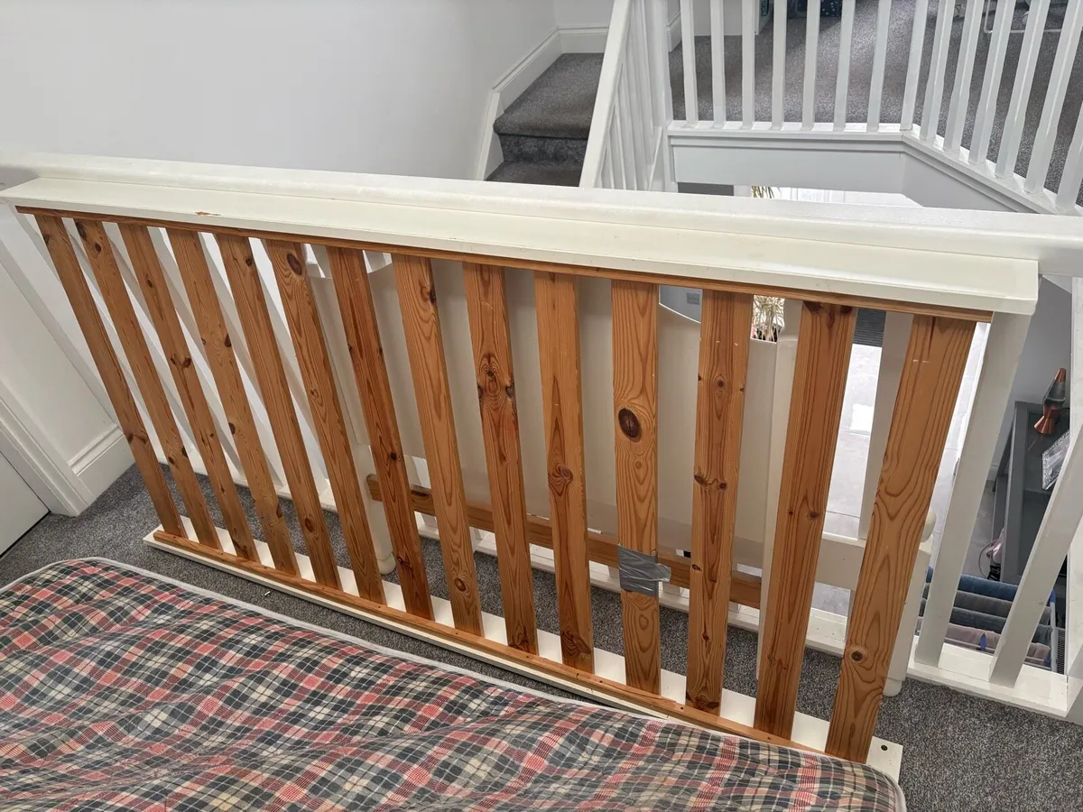 Single bed - Image 2