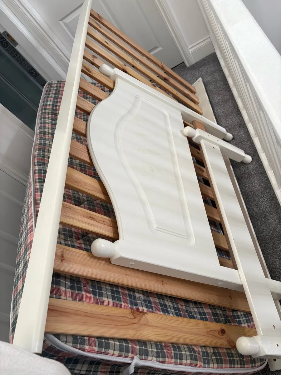 Single bed - Image 3