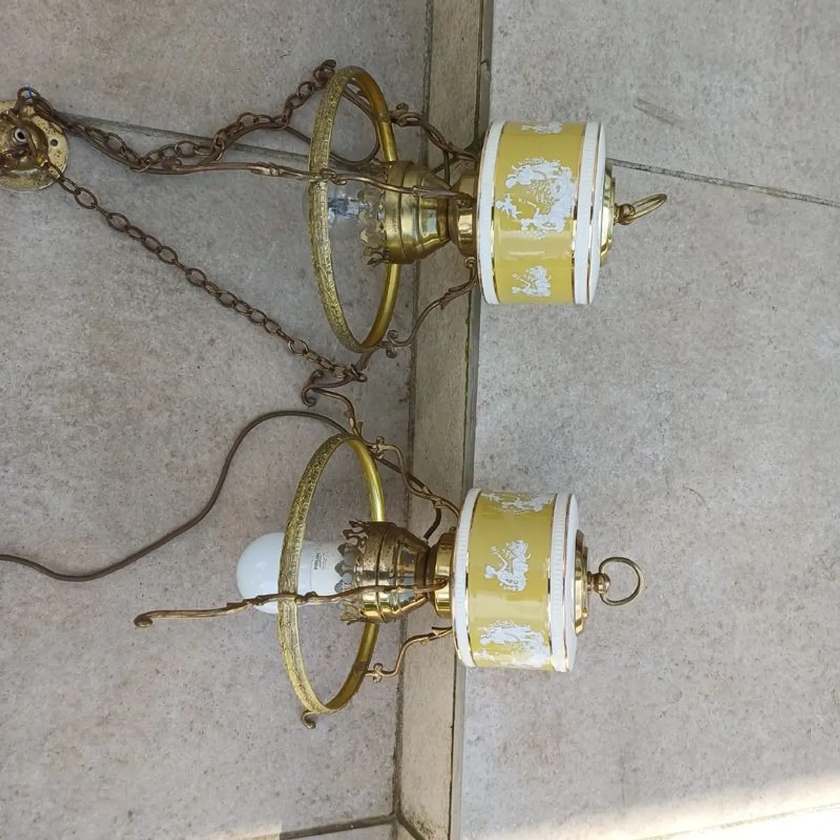 Heavy brass chandelier and garden lantern antique style - Image 4