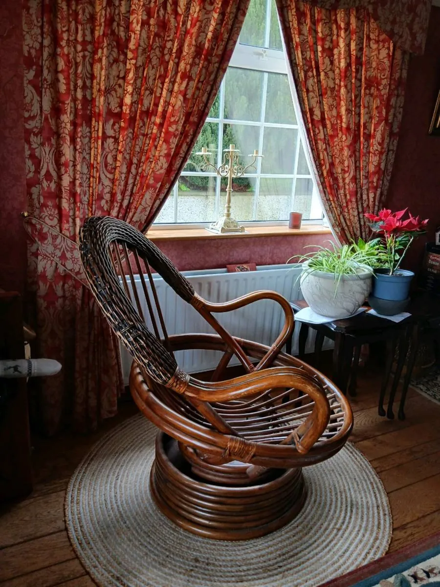 Swivel Chair - Image 2