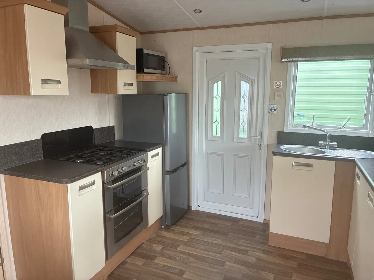 THIS WILLERBY ELAN IS A TOP RUNNER - Image 4