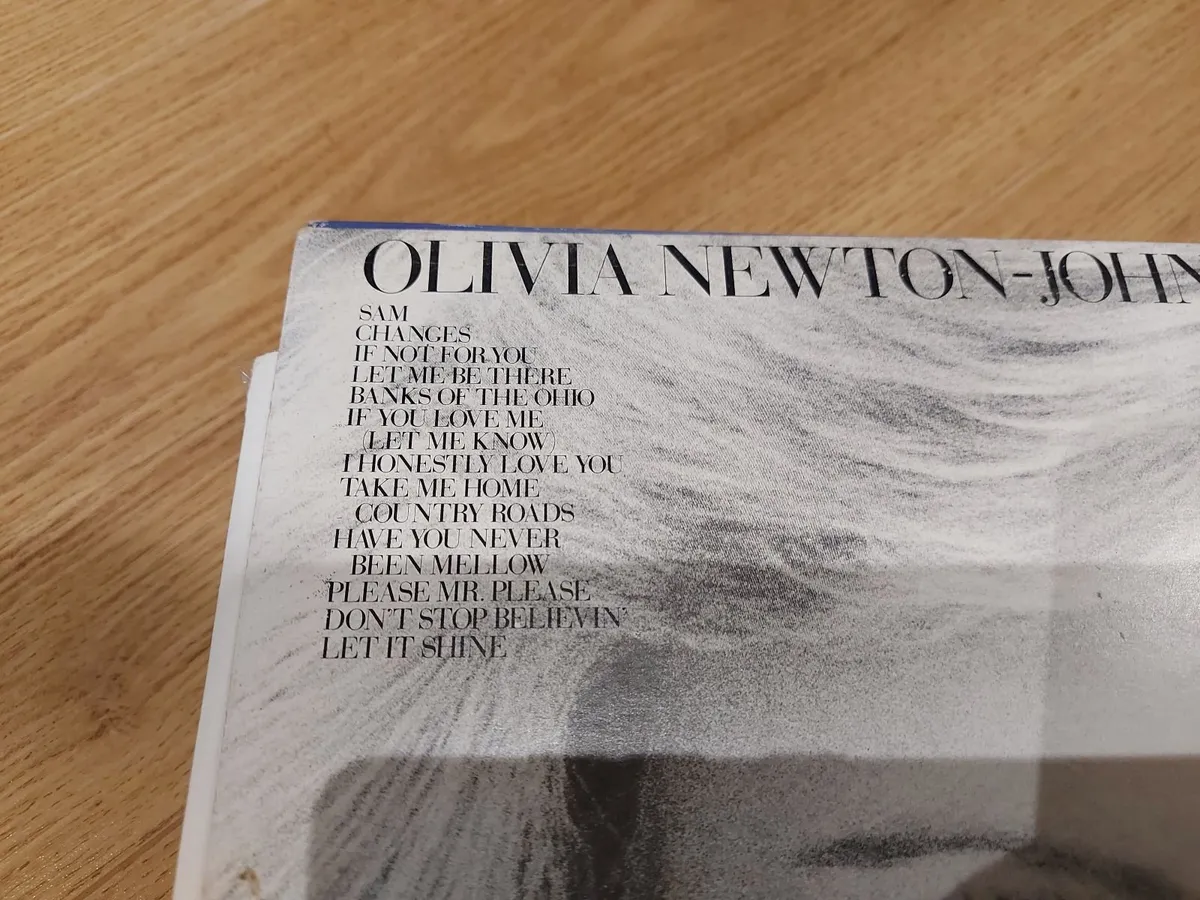 OLIVIA NEWTON-JOHN - GREATEST HITS - VINYL RECORD - Image 2