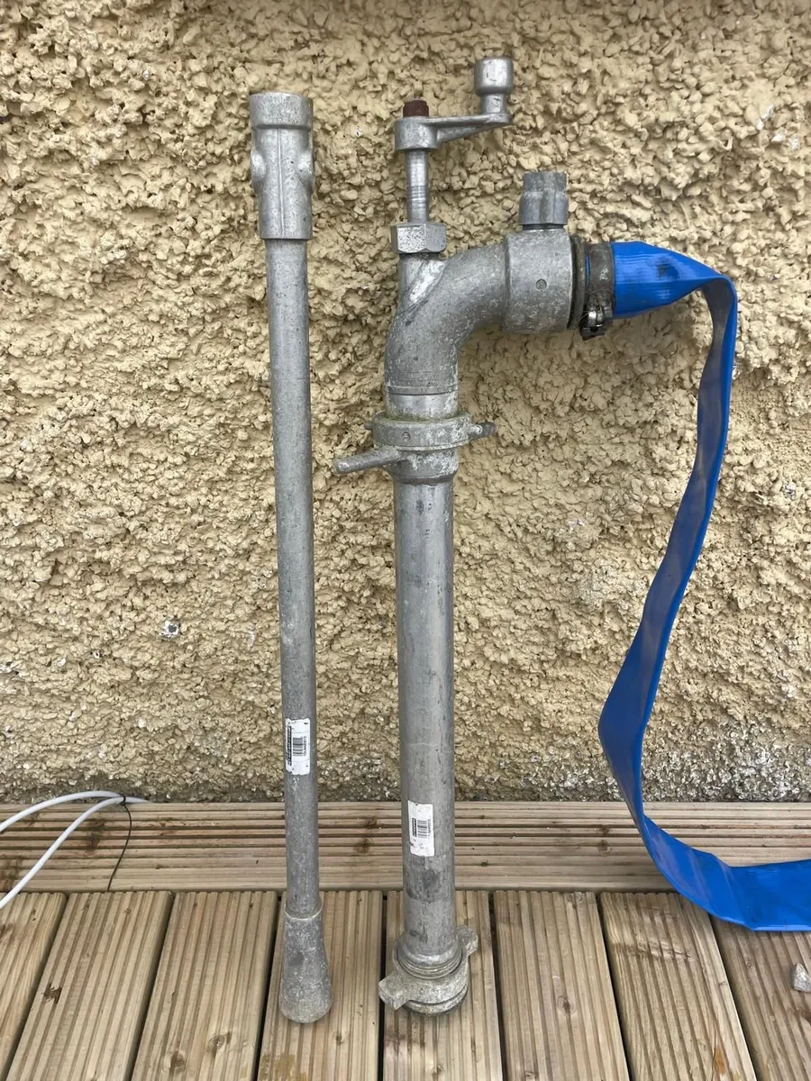 Mains Water Standpipe, Hose and Valve Key. - Image 1