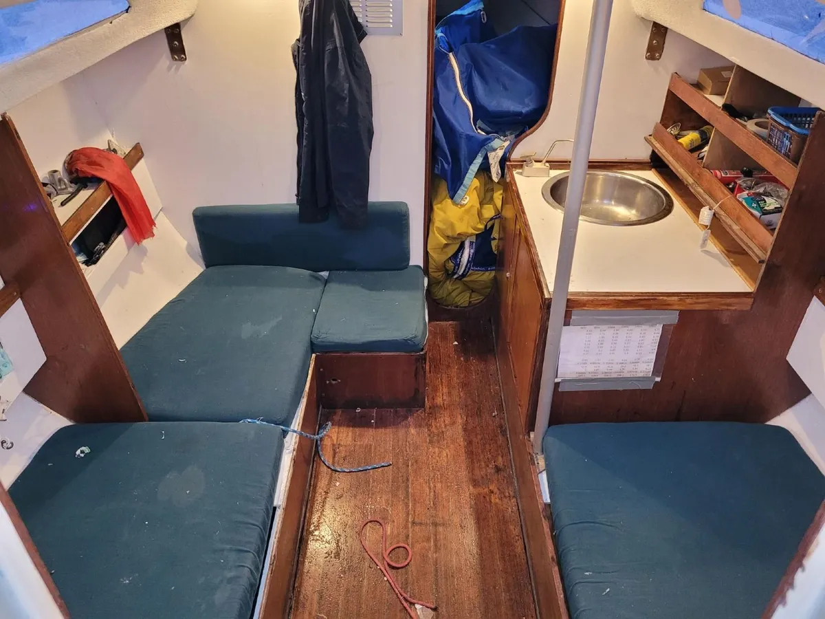 Hunter Impala 28 “Huntress” is for sale. - Image 2