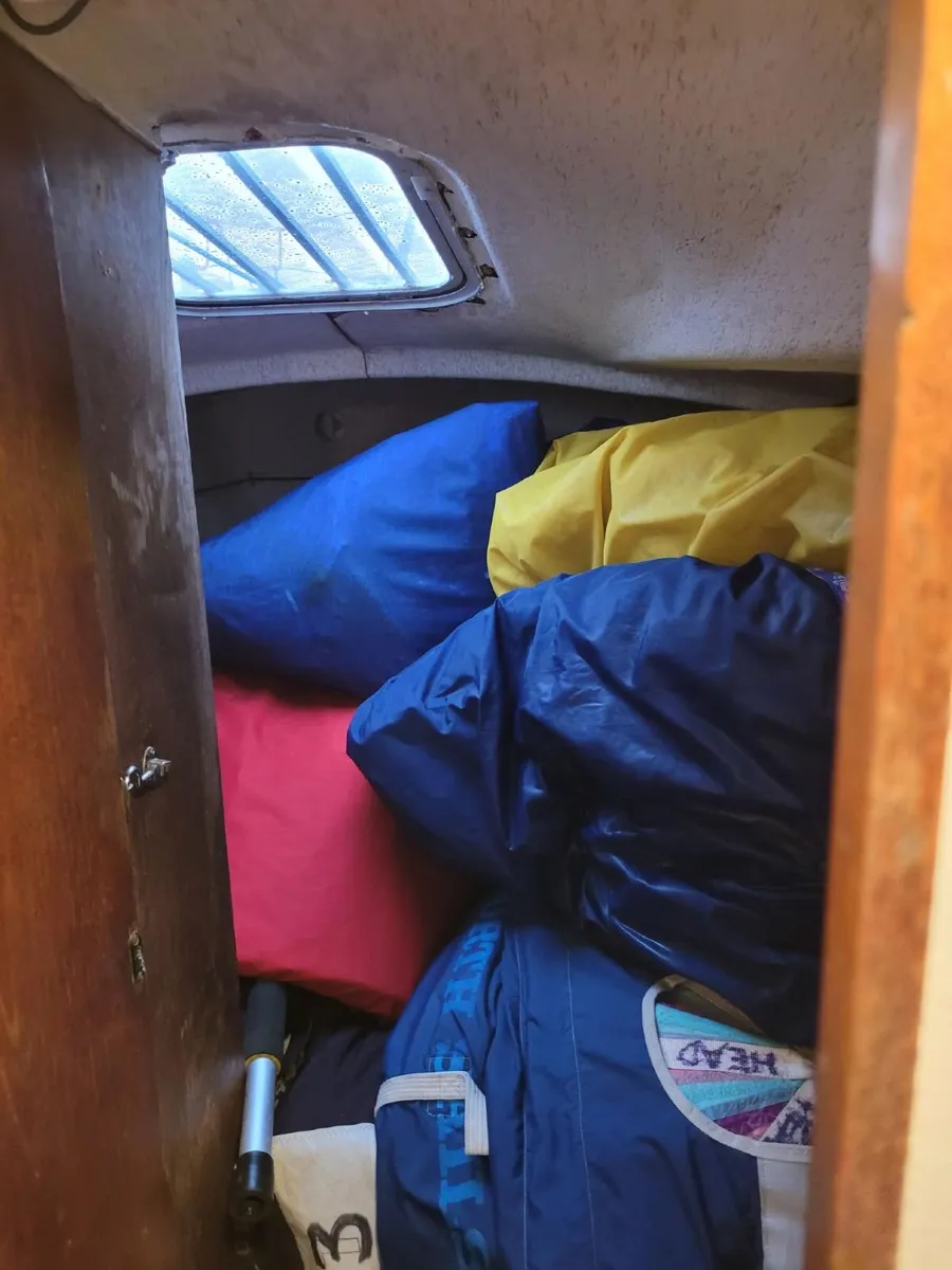 Hunter Impala 28 “Huntress” is for sale. - Image 3