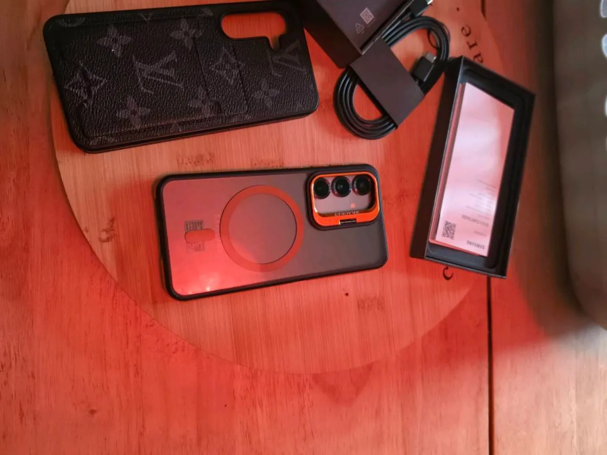 Samsung S25 unlocked any network - Image 3