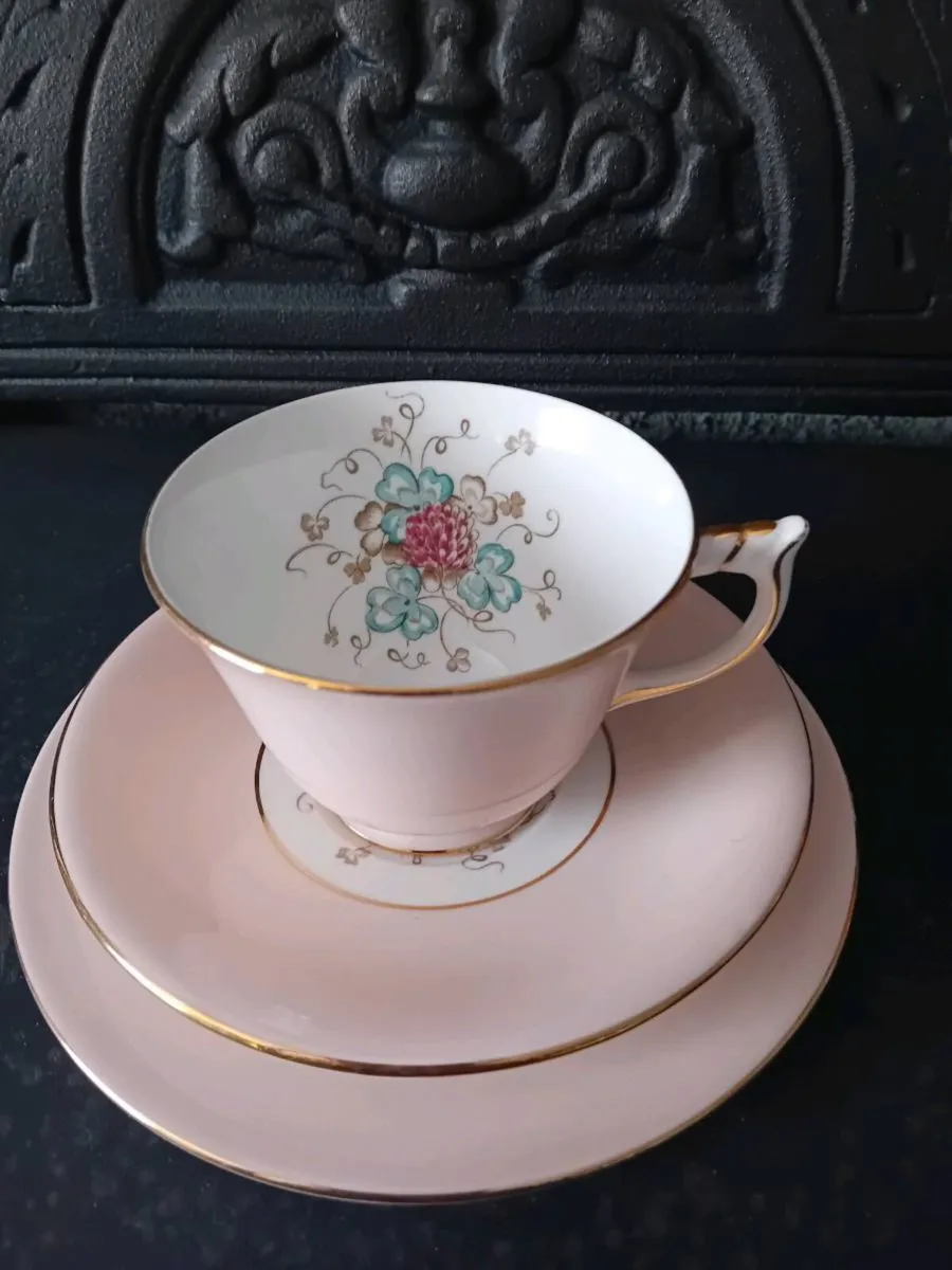 VINTAGE CHINA TEA SET by AYNSLEY - Image 3