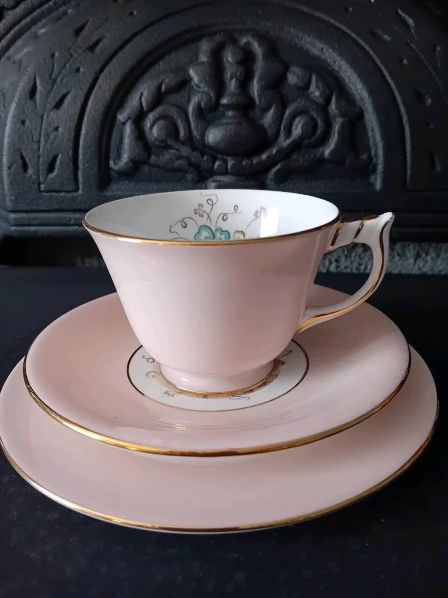 VINTAGE CHINA TEA SET by AYNSLEY - Image 4