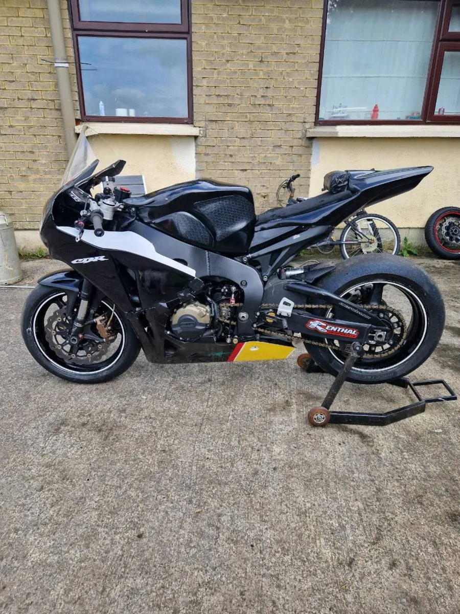 08 Honda fireblade race /track bike - Image 1