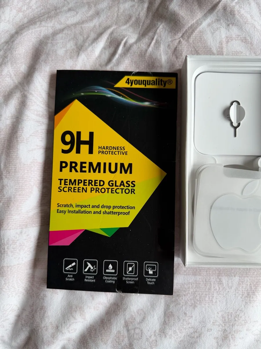 Pink iPhone 15 with box, charger and glass screen - Image 3