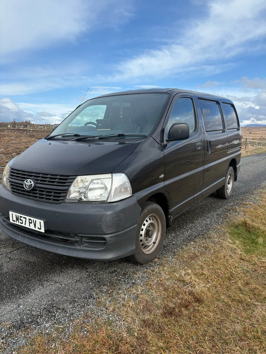 Toyota hiace - Image 2
