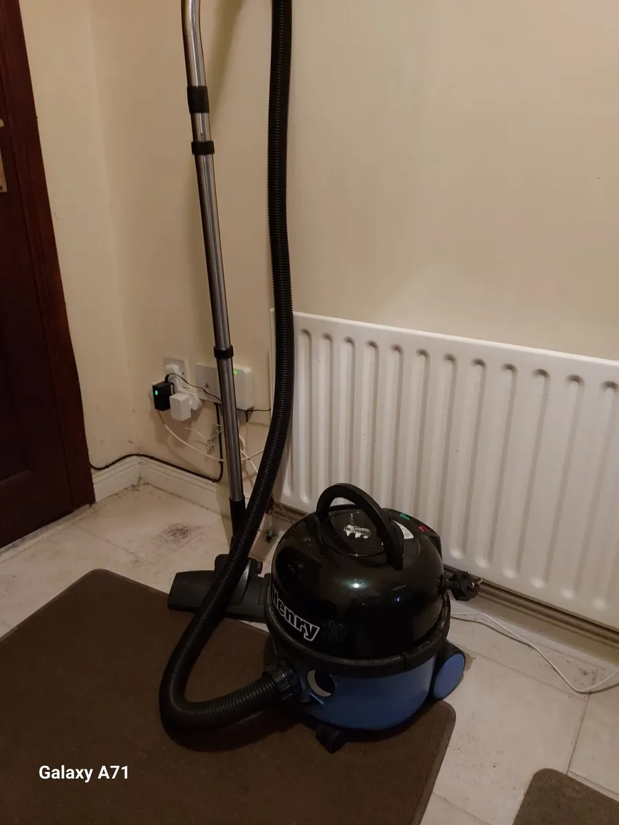 BLUE Henry Vacuum Cleaner in like new condition - Image 1