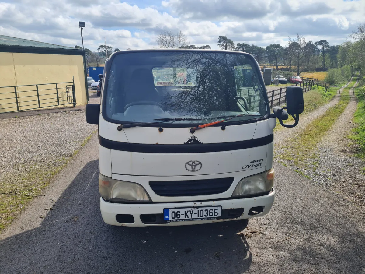 Toyota Dyna 2006 4 wheel drive - Image 2