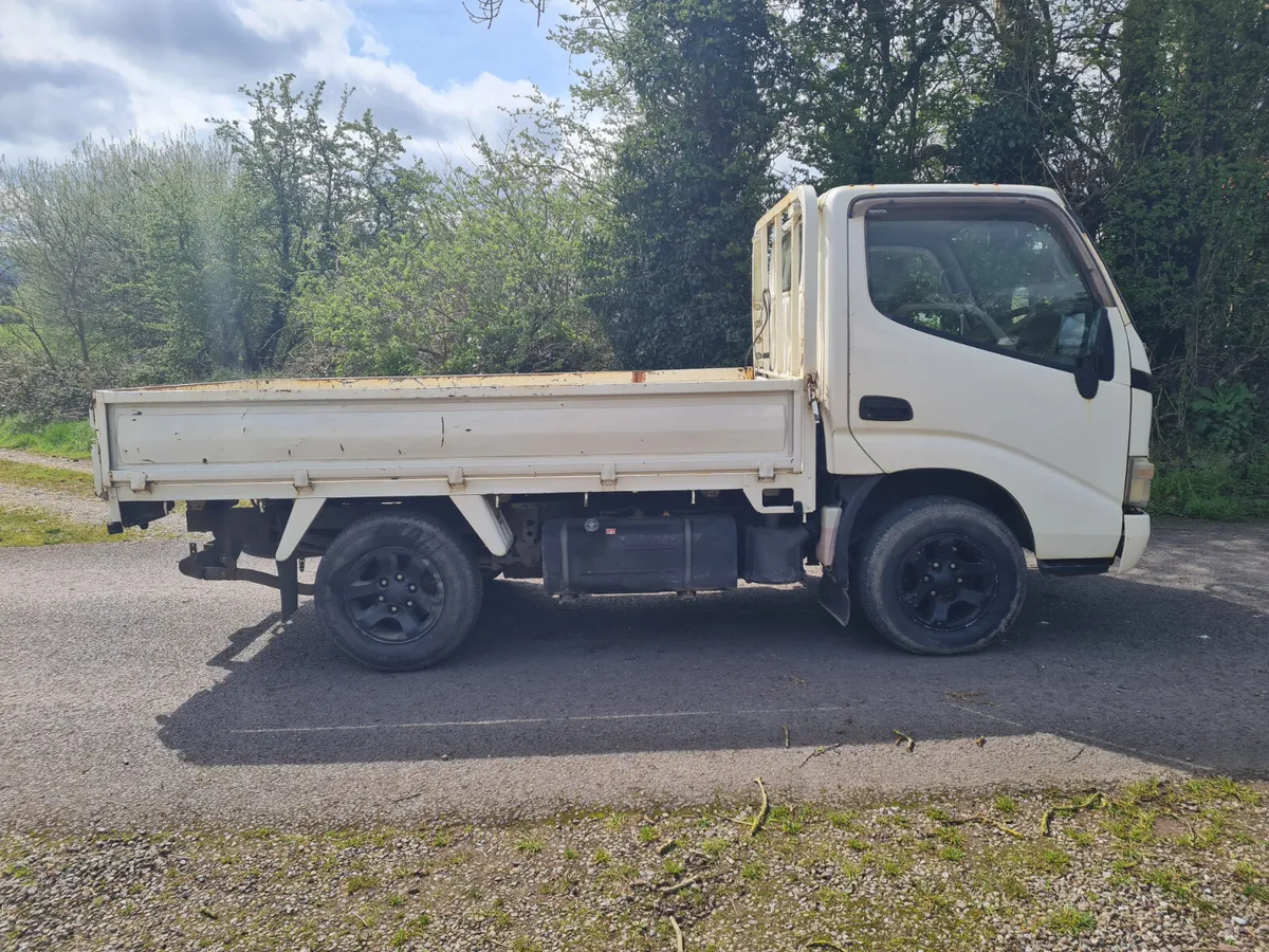 Toyota Dyna 2006 4 wheel drive - Image 1