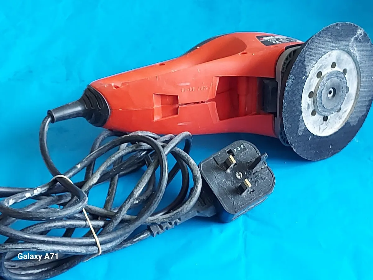 Black & Decker Ka226 155w Orbital Sander in Excell - Image 2