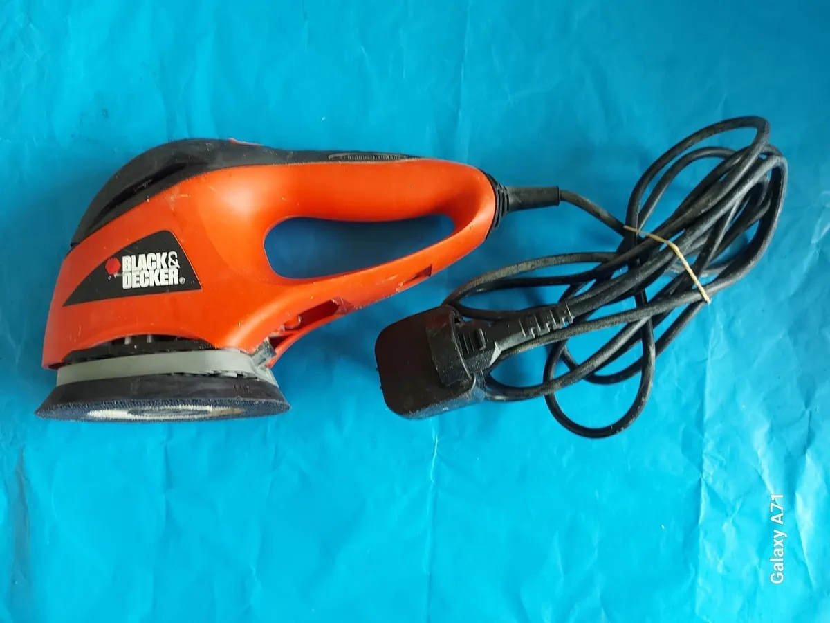 Black & Decker Ka226 155w Orbital Sander in Excell - Image 1