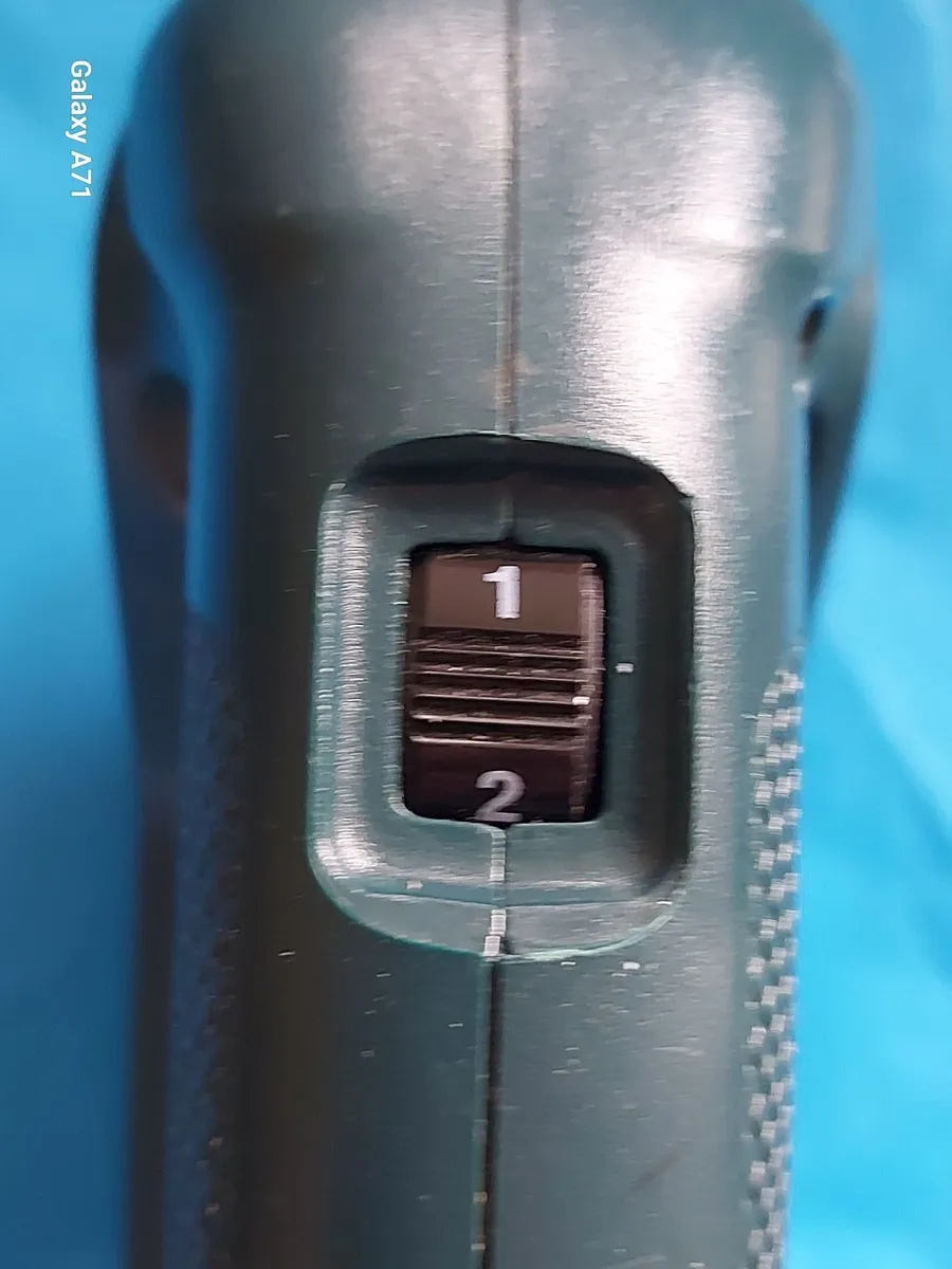 Black & Decker KS 633E 400W Variable Speed Jigsaw - Image 2