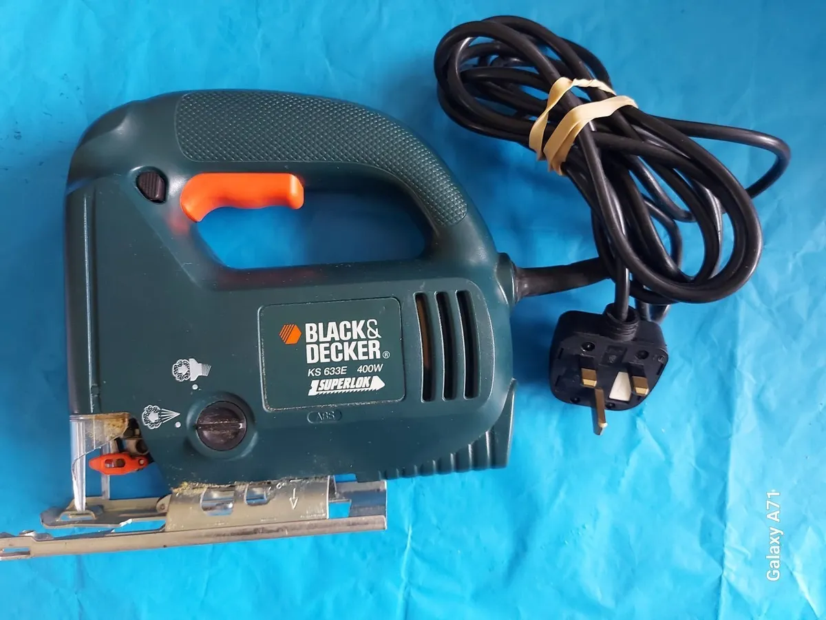 Black & Decker KS 633E 400W Variable Speed Jigsaw - Image 1