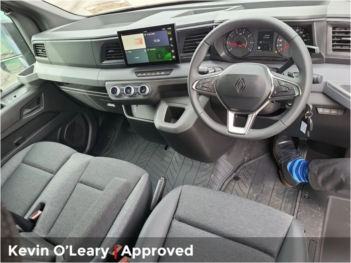 Renault Master FWD MM35 dCi 170 AUTO Camera - Image 2