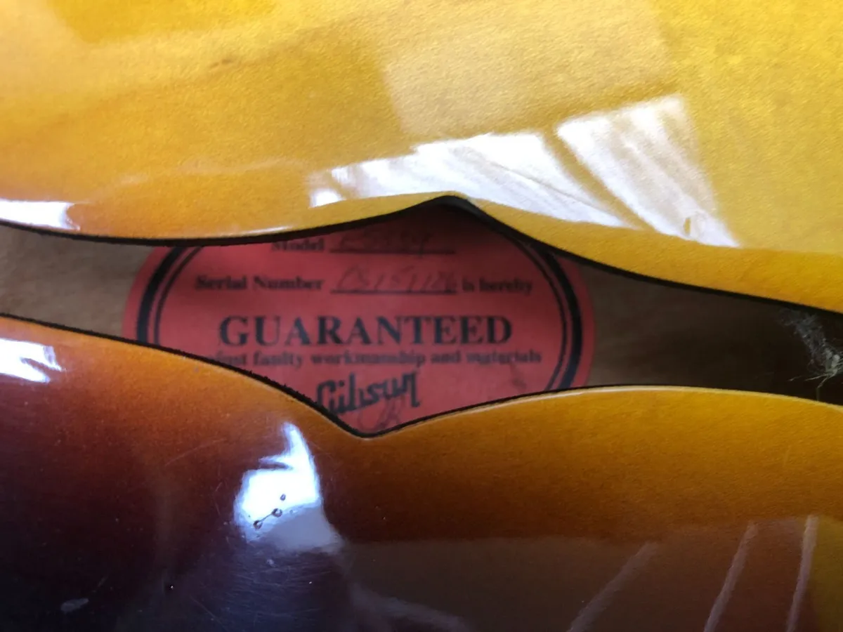 Gibson Custom ES 339 Sunburst Guitar - Image 4
