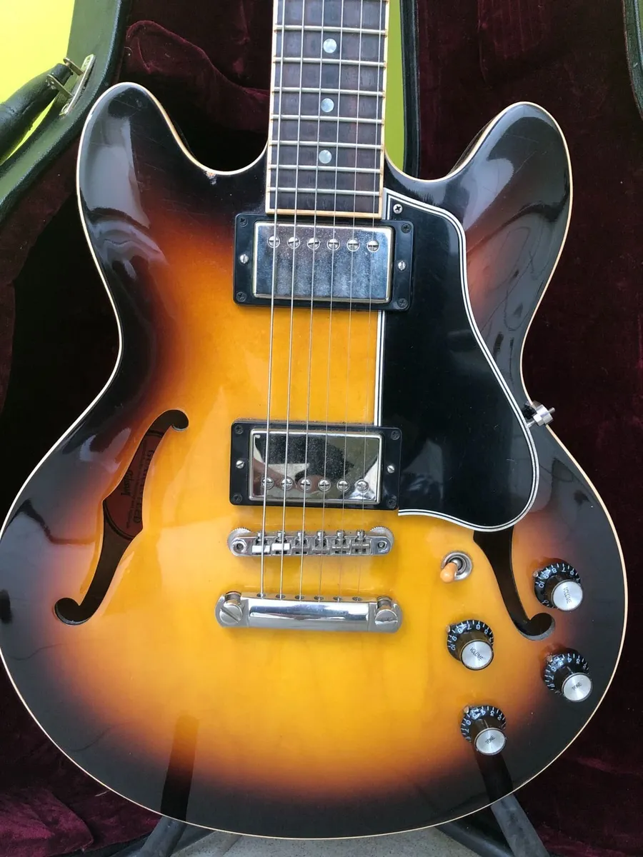 Gibson Custom ES 339 Sunburst Guitar - Image 3