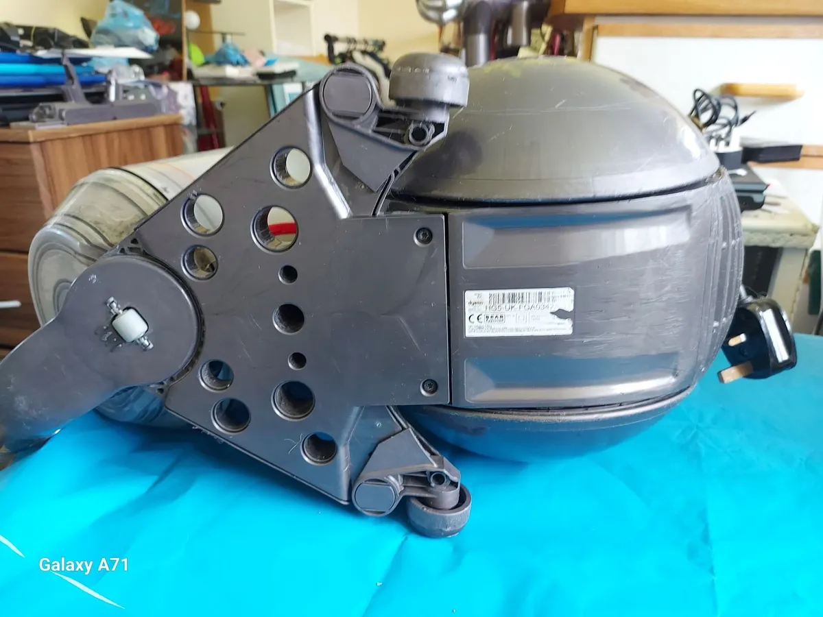 Dyson Cinetic DC54 Animal Cylinder Vacuum Cleaner, - Image 4