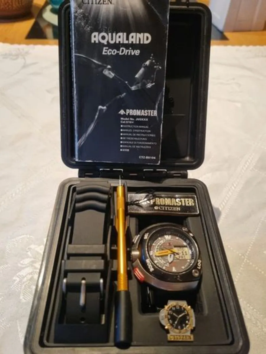 Citizen Promaster AQUALAND Eco-Drive Divers 200M - Image 3